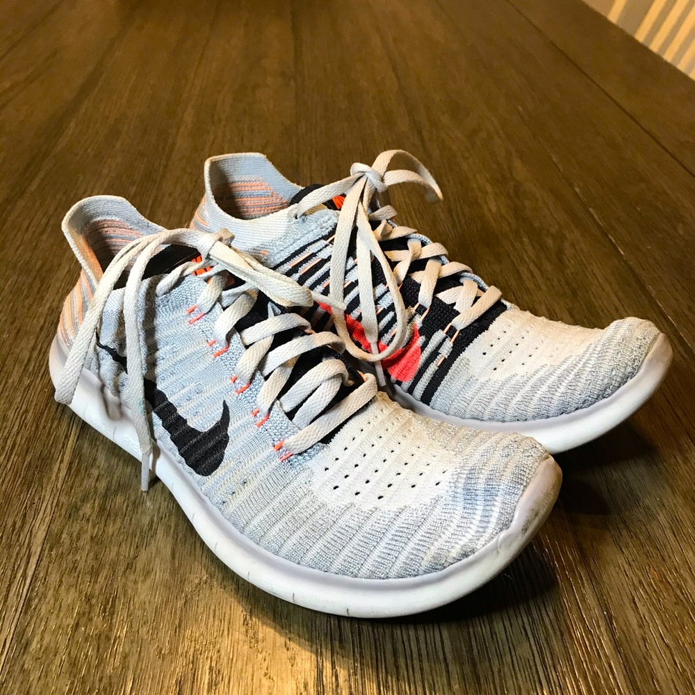 Nike White and Black Women's Sneakers